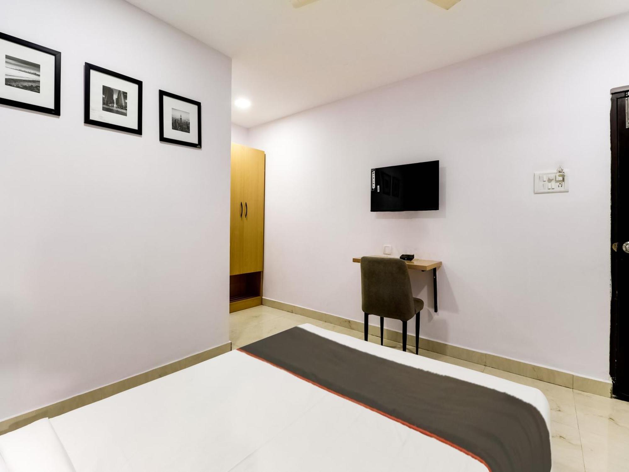 Hotel Collection O Golden Gate Hajdarábád Exteriér fotografie